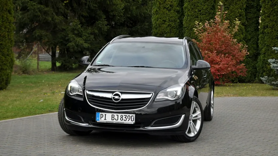 OPEL Insignia -