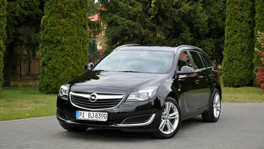 OPEL Insignia -