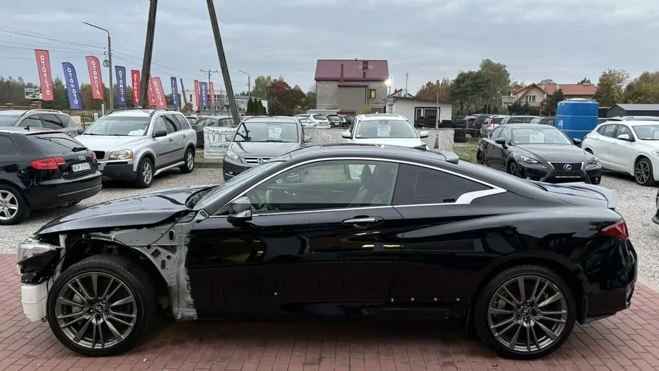 INFINITI Q60 -
