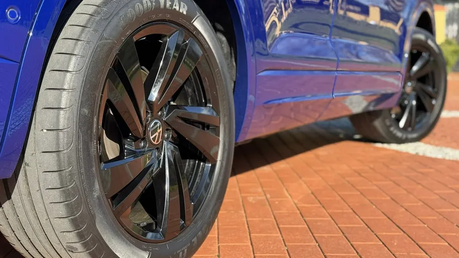 VOLKSWAGEN Touareg -