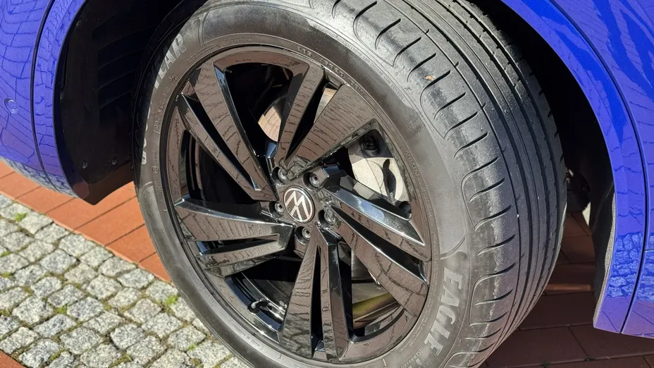 VOLKSWAGEN Touareg -