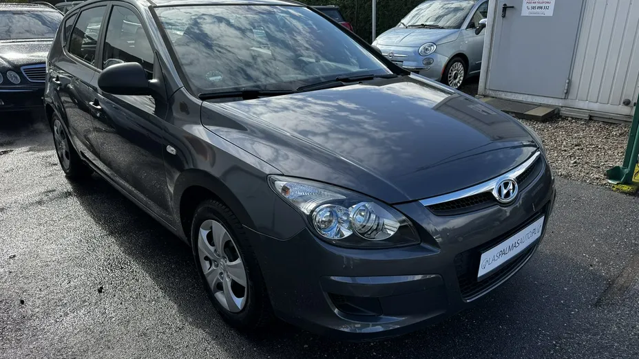 HYUNDAI i30 -