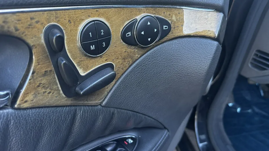 MERCEDES-BENZ E Klasa -