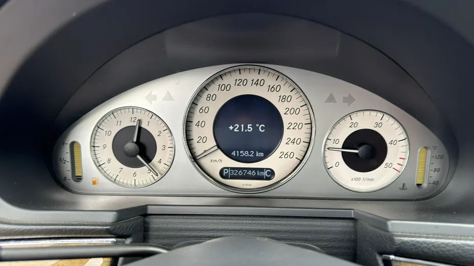 MERCEDES-BENZ E Klasa -
