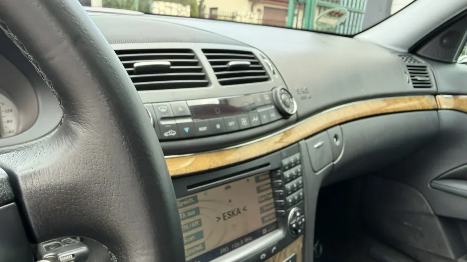 MERCEDES-BENZ E Klasa -