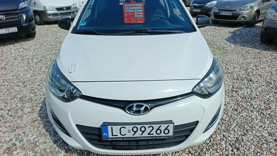 HYUNDAI i20 -