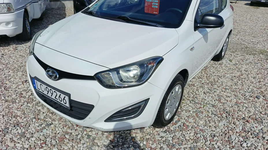 HYUNDAI i20 -