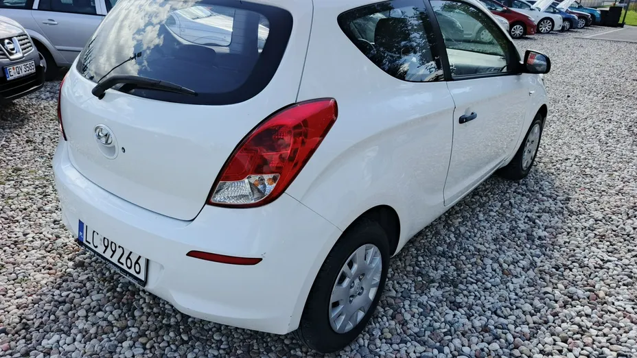 HYUNDAI i20 -