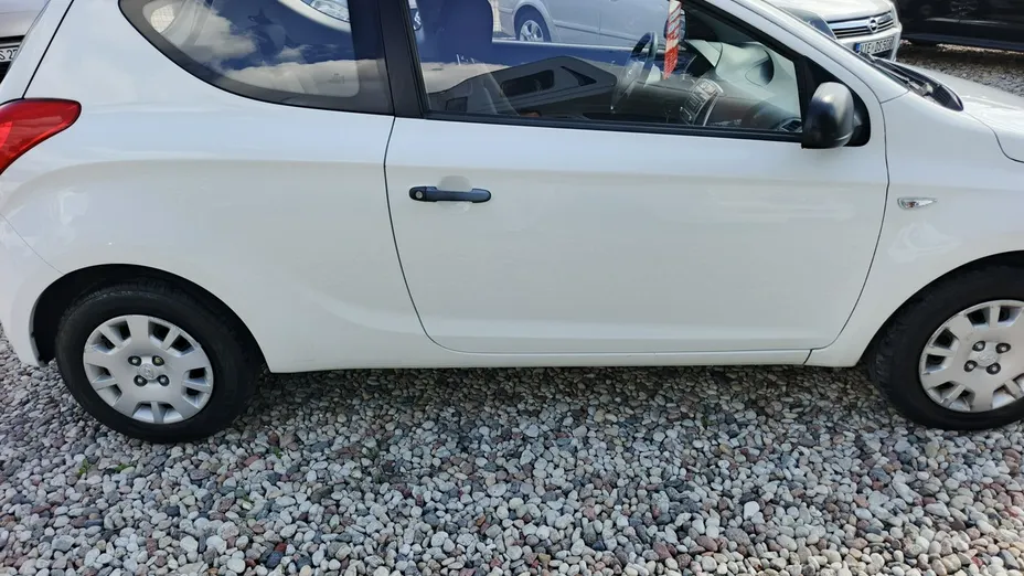 HYUNDAI i20 -