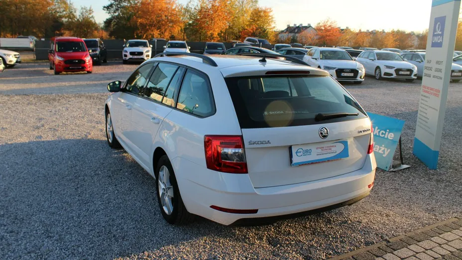 SKODA Octavia -