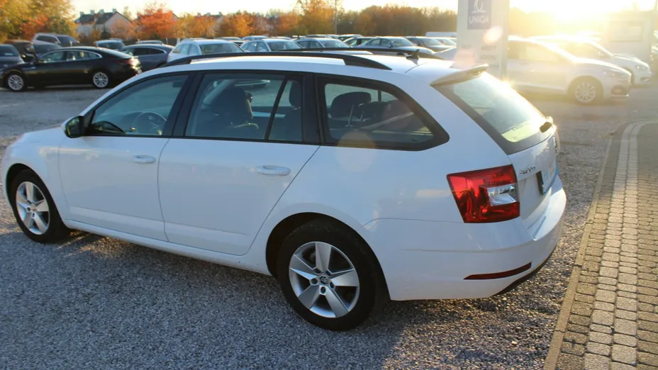 SKODA Octavia -