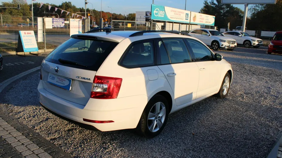 SKODA Octavia -