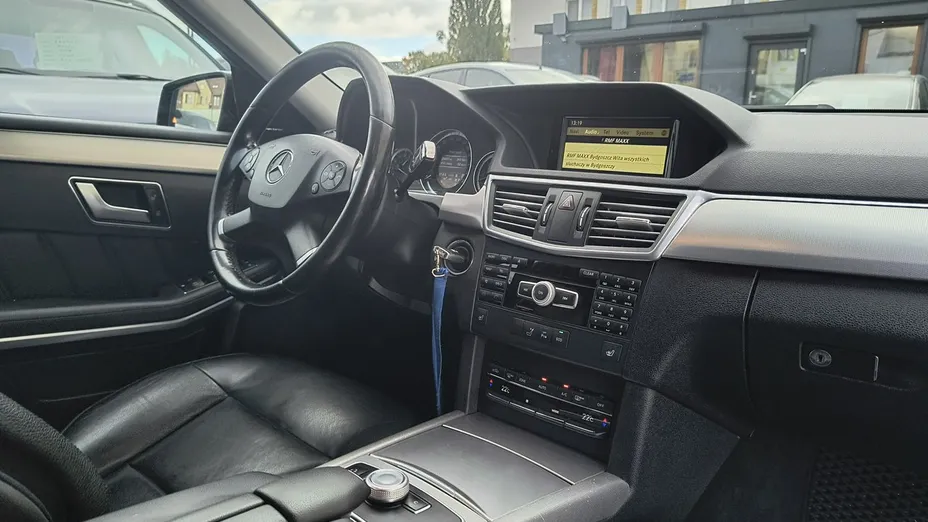 MERCEDES-BENZ E Klasa -