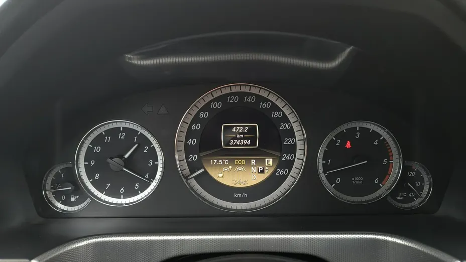 MERCEDES-BENZ E Klasa -