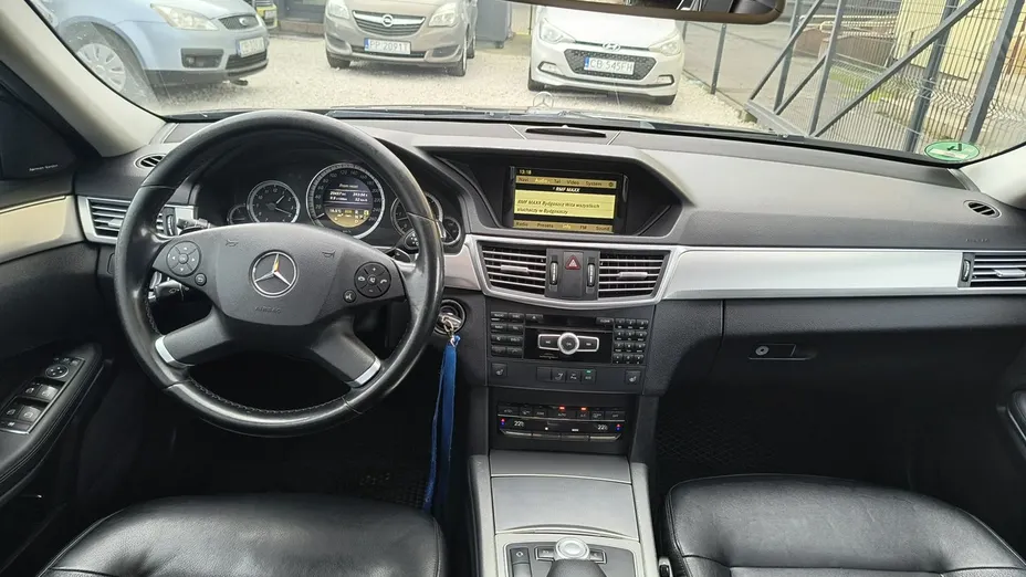 MERCEDES-BENZ E Klasa -