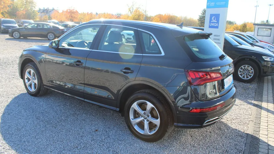 AUDI Q5 -