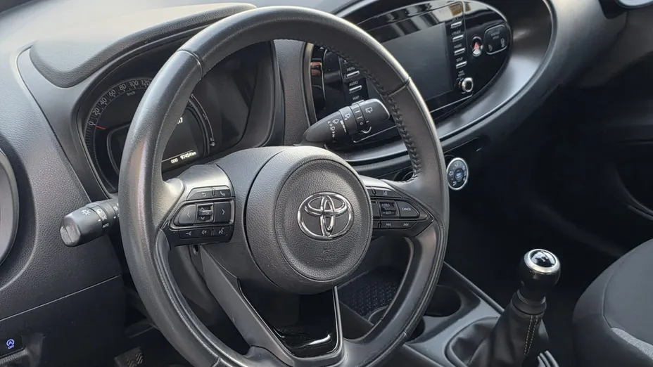 TOYOTA Aygo X -