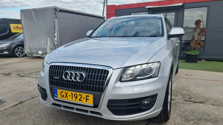 AUDI Q5 -