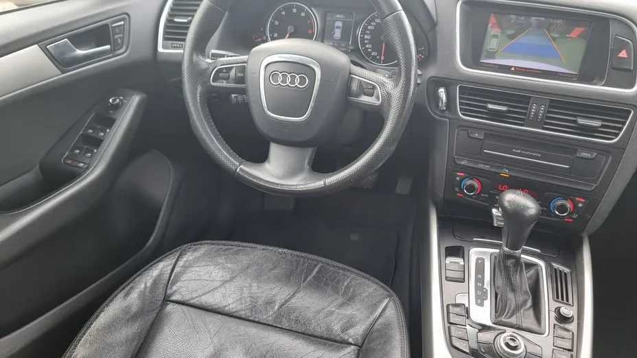 AUDI Q5 -