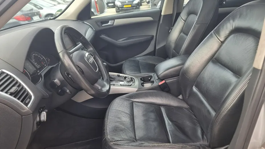 AUDI Q5 -