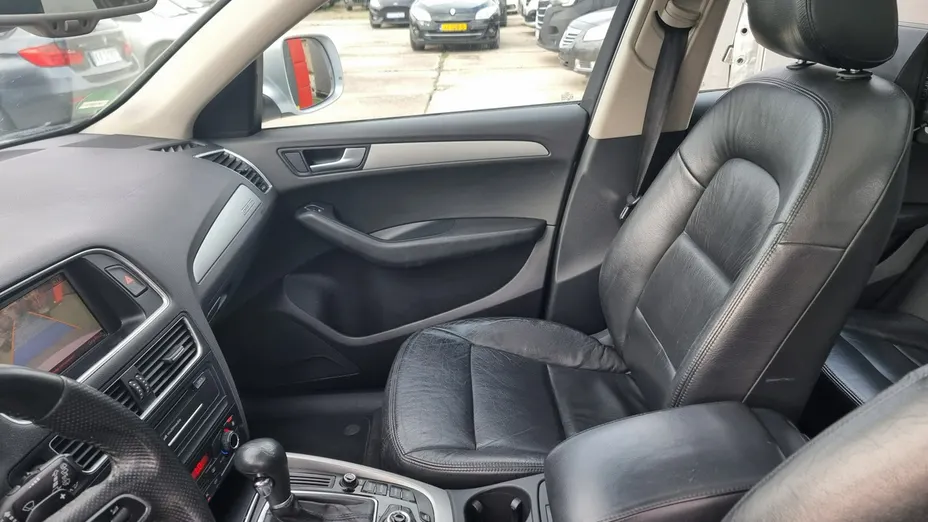 AUDI Q5 -