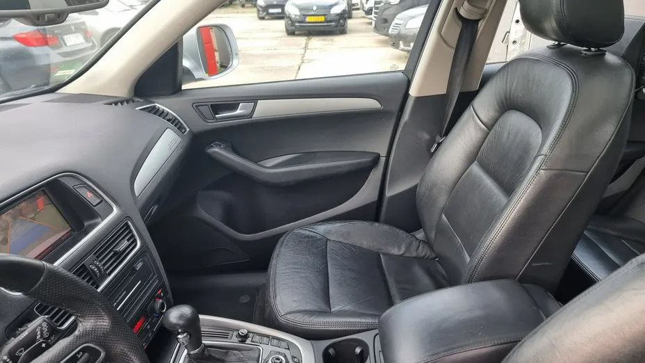 AUDI Q5 -