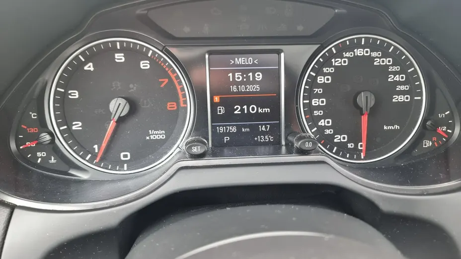 AUDI Q5 -