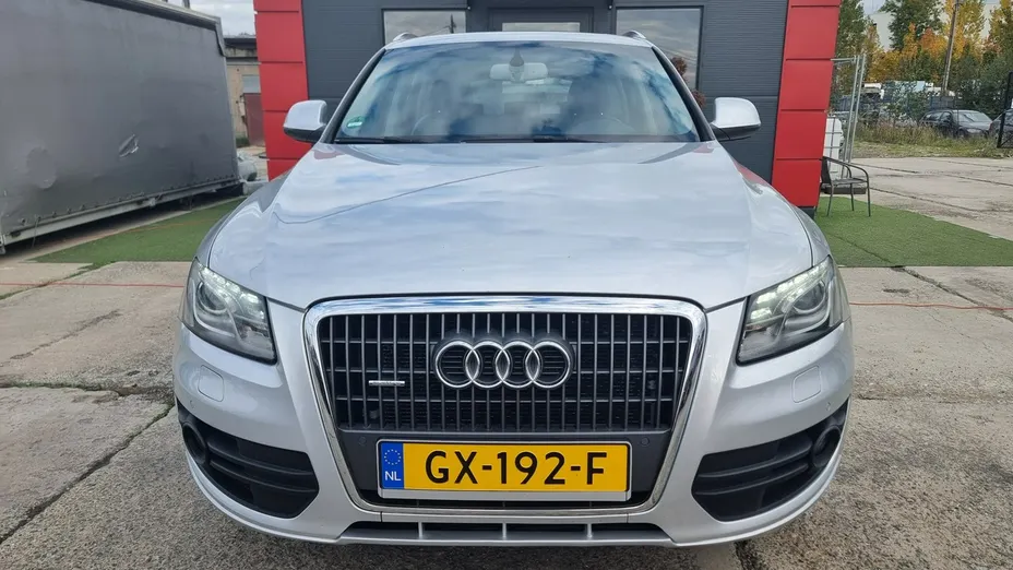 AUDI Q5 -