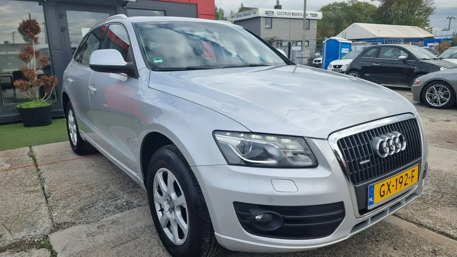 AUDI Q5 -