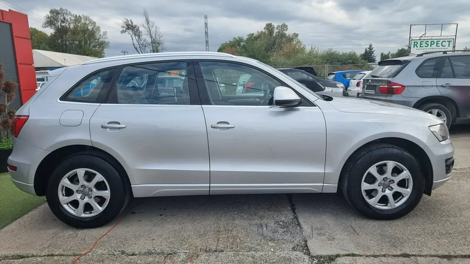 AUDI Q5 -