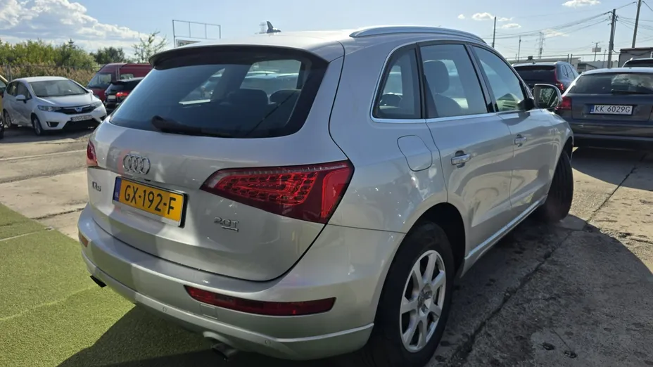 AUDI Q5 -