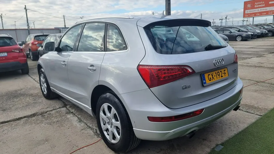 AUDI Q5 -