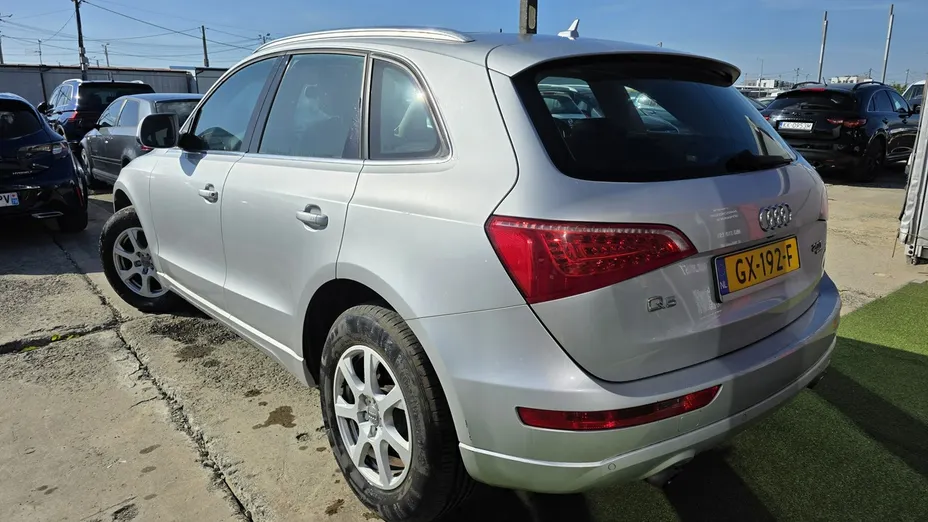 AUDI Q5 -