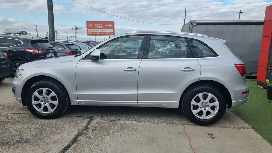 AUDI Q5 -