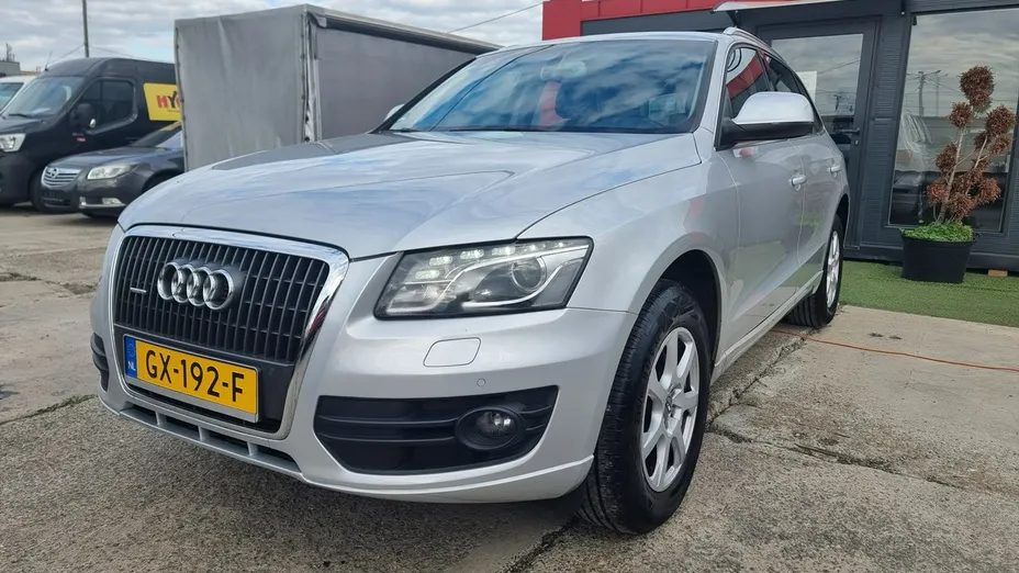 AUDI Q5 -