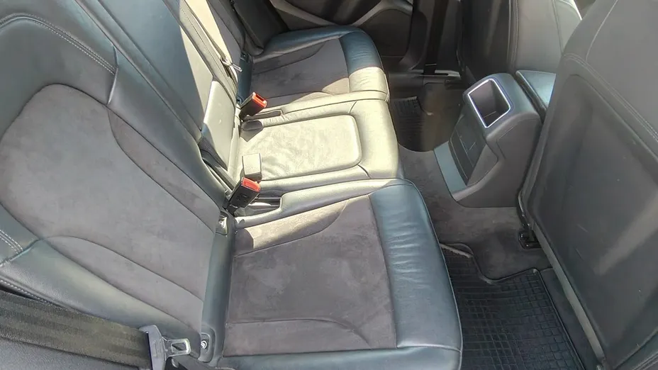 AUDI Q5 -