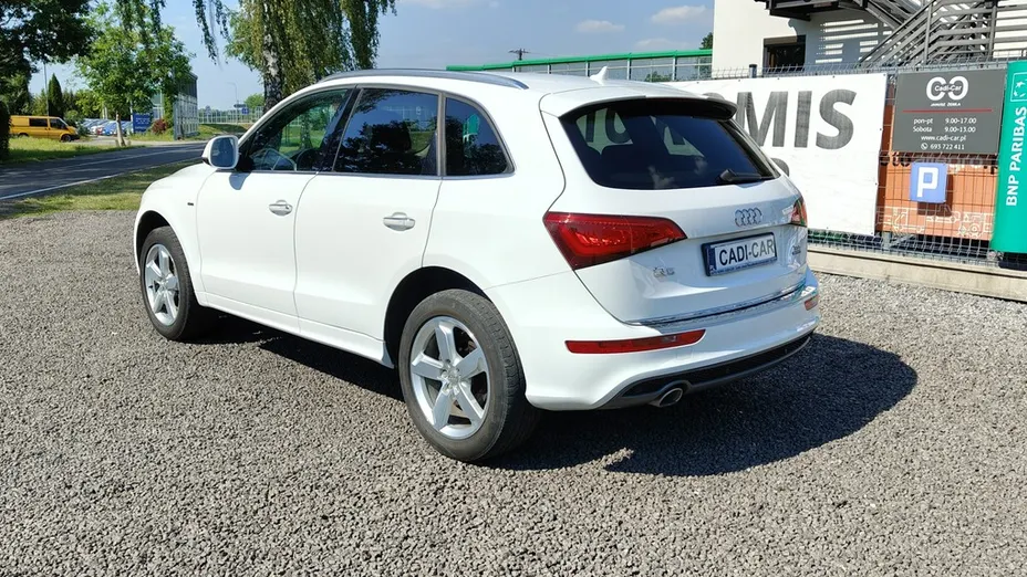 AUDI Q5 -