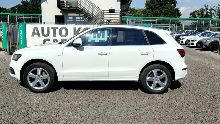 AUDI Q5 -