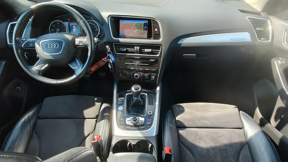 AUDI Q5 -