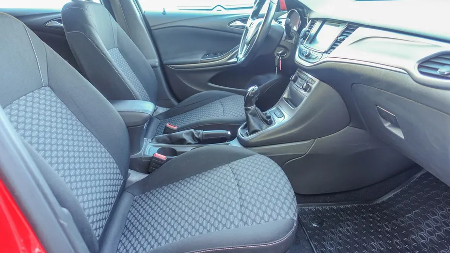 OPEL Astra -