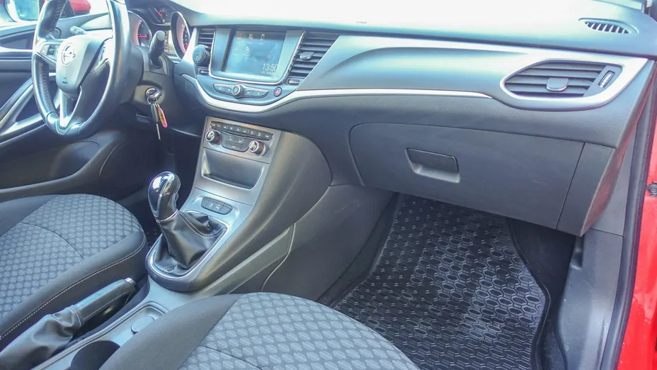 OPEL Astra -
