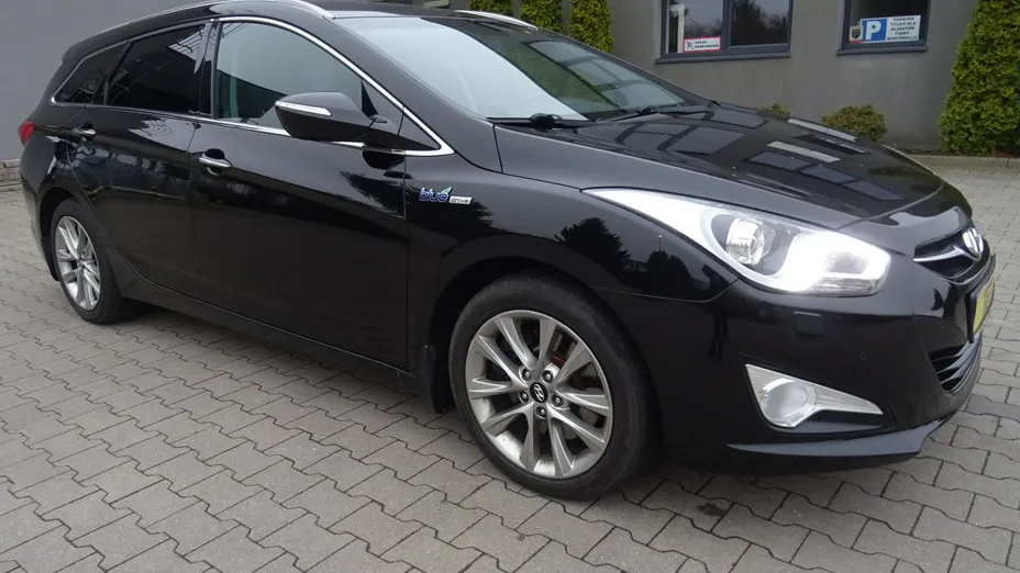 HYUNDAI i40 -