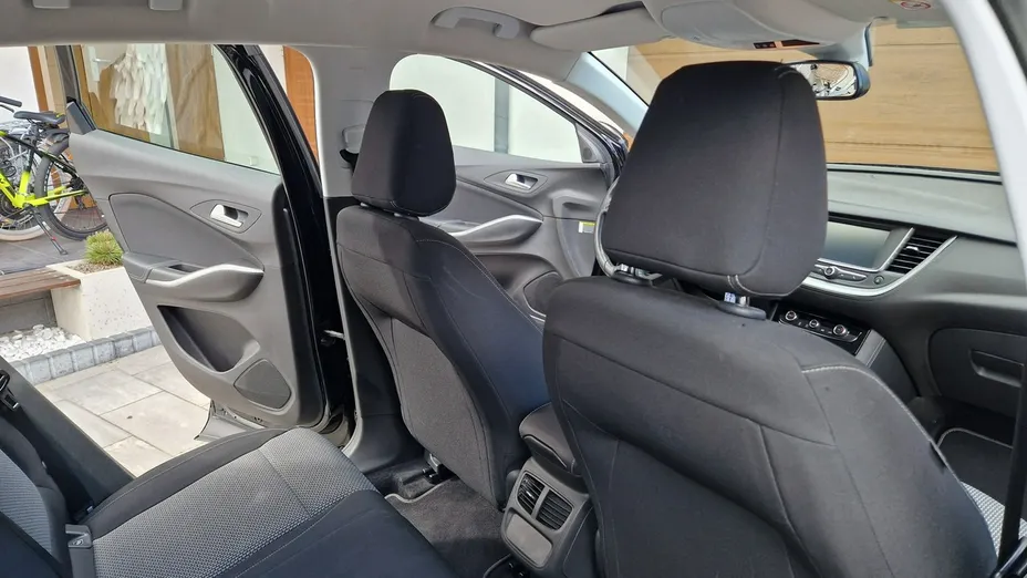 OPEL Grandland X -