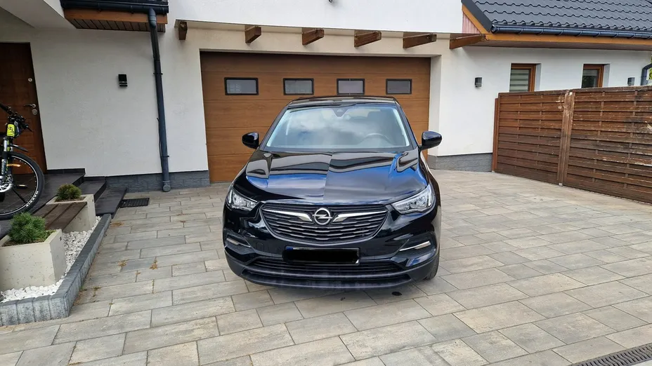 OPEL Grandland X -