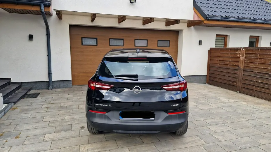 OPEL Grandland X -