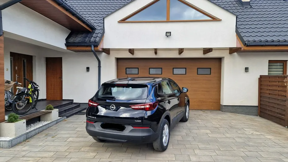 OPEL Grandland X -