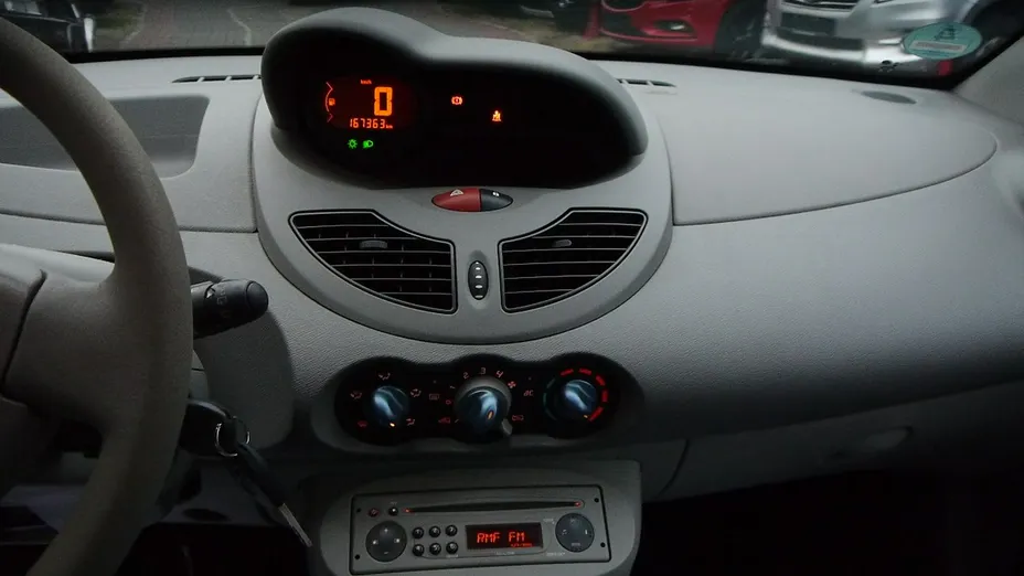RENAULT Twingo -