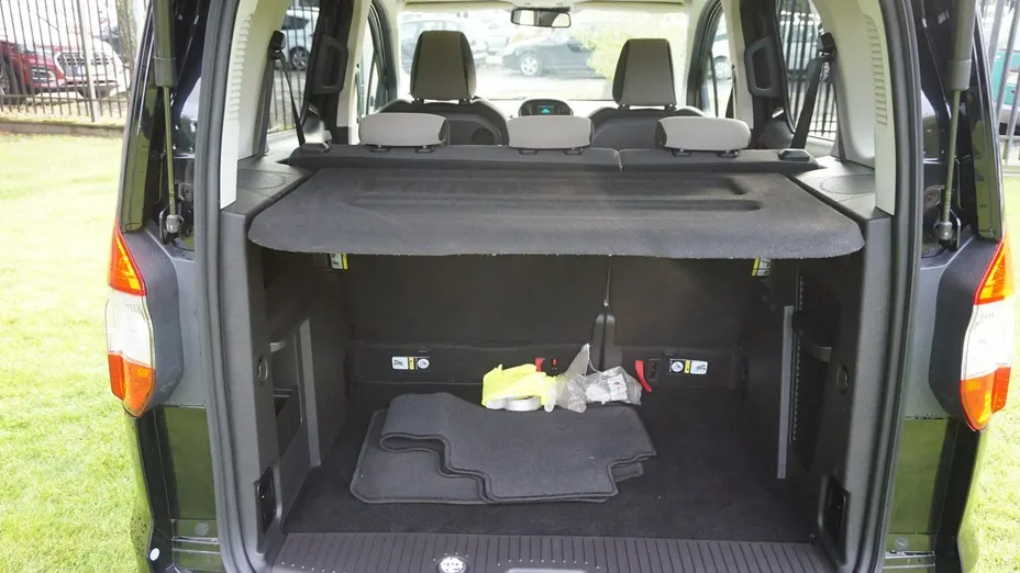 FORD Tourneo Courier -