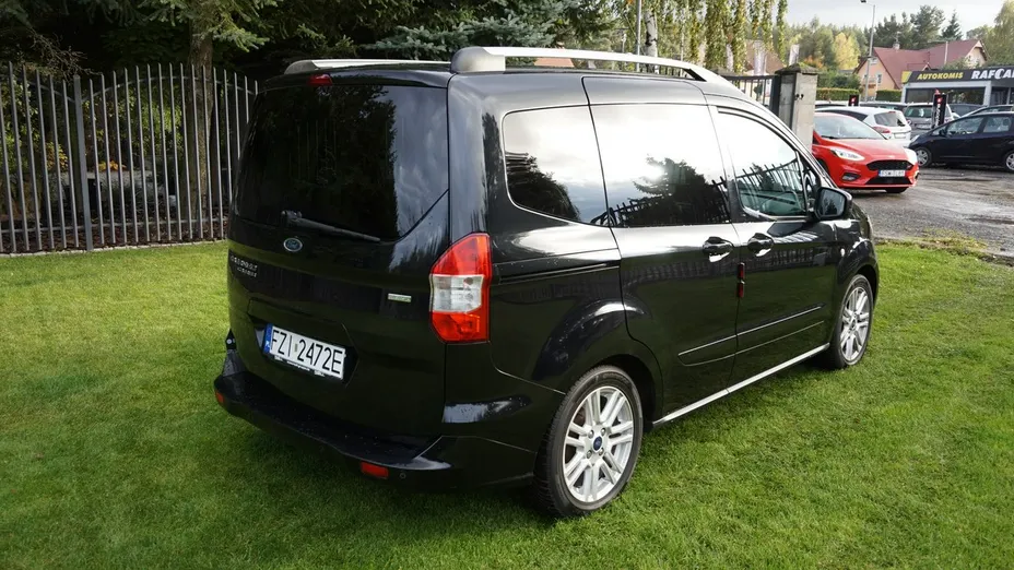 FORD Tourneo Courier -