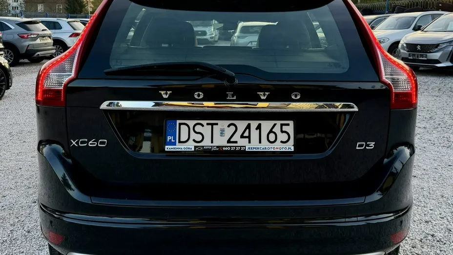 VOLVO XC60 -
